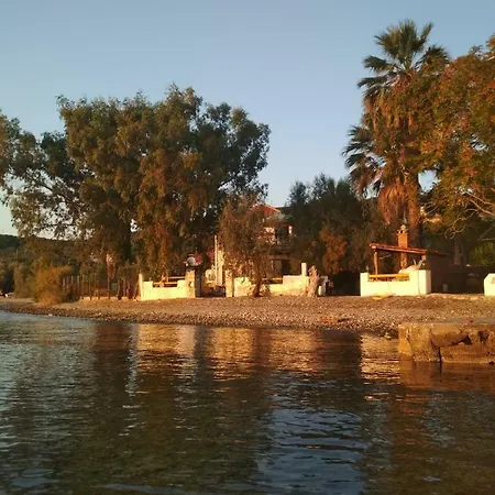 Kalama Apartment